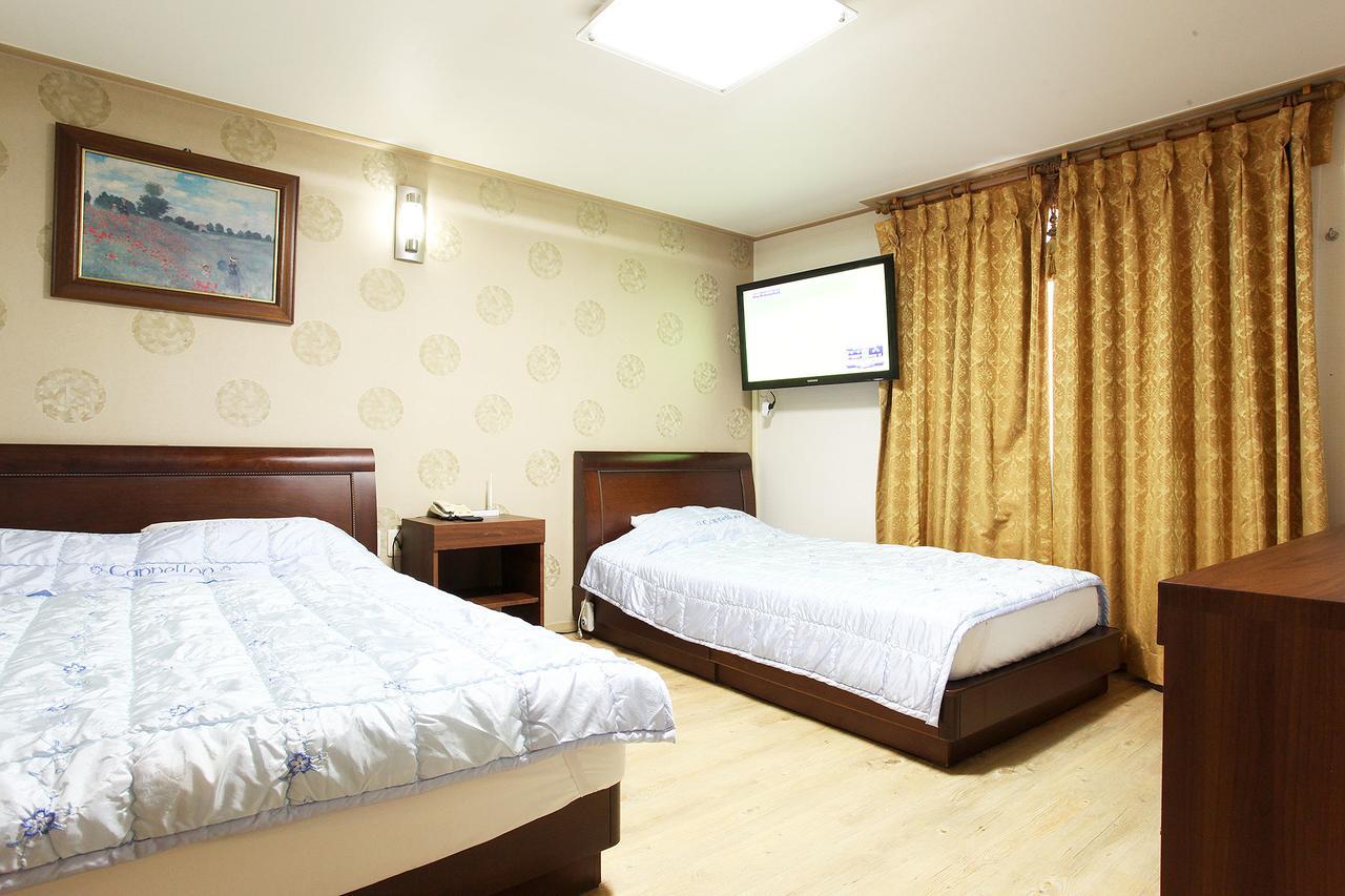Bobos Hotel Jeju Bagian luar foto